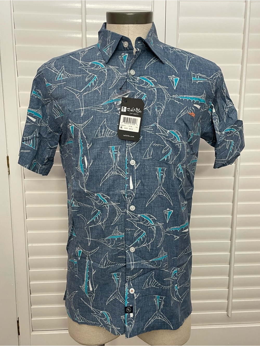 Salt Life Men's Navy Blue Marlin-Print Short Sleeve Button-Up - Picture 3 of 9